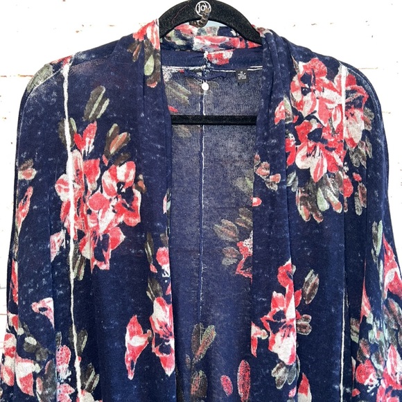 Knitted and Knotted Anthopologie batwing sleeve open cardigan floral M collared - Picture 2 of 13